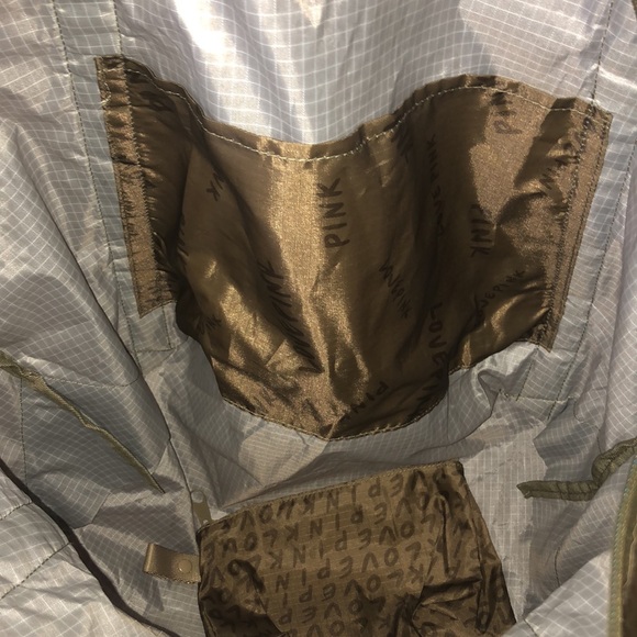 Pink Victoria’s Secret Olive green weekend tote bag and pouch large workout bag - Picture 11 of 16